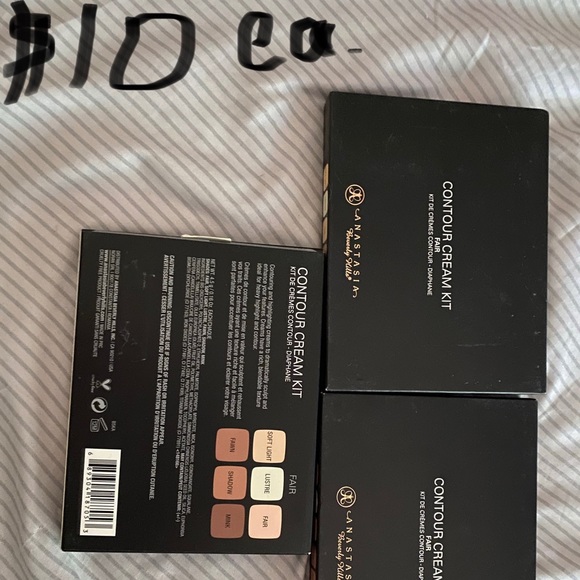 Makeup - Picture 5 of 6